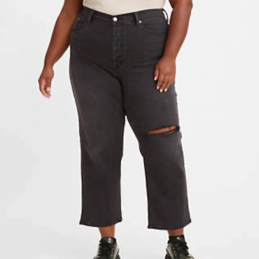 Levi's Premium Wedgie Straight Jeans Highwaisted Distressed Plus Size 24W